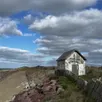 photo  la cabane de plage la poulette à agon-coutainville (manche) fête ses 100 ans en 2026. 