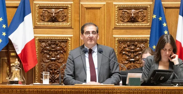photo  premier vice-président du sénat, didier mandelli préside une séance au palais du luxembourg.  &copy;  sénat 