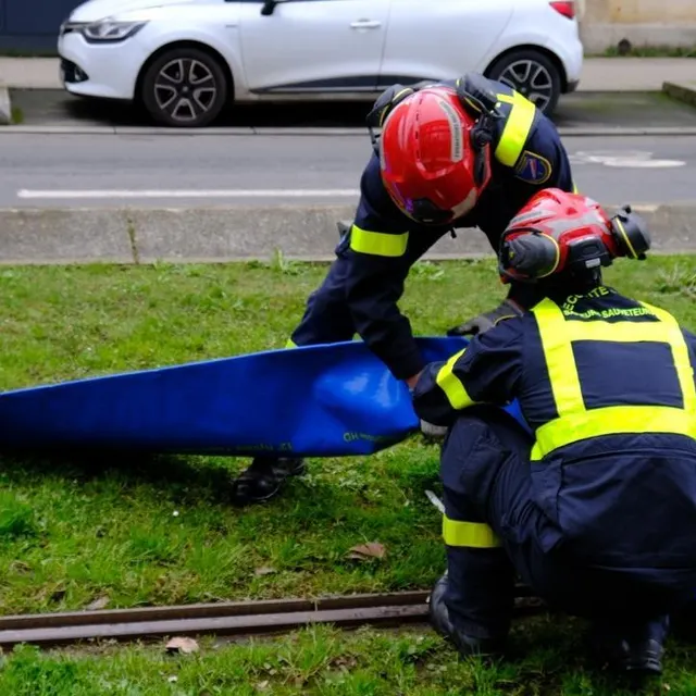photo la sécurité civile est mobilisée pour aider les pompiers du maine-et-loire.  ©  ouest-france