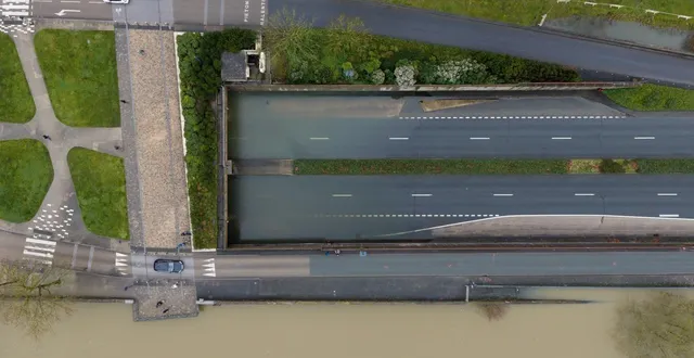 photo  angers, le 18 février 2026. les voies sur berges pourront être accessibles aux véhicules à partir de 17 heures.  &copy;  co - josselin clair 