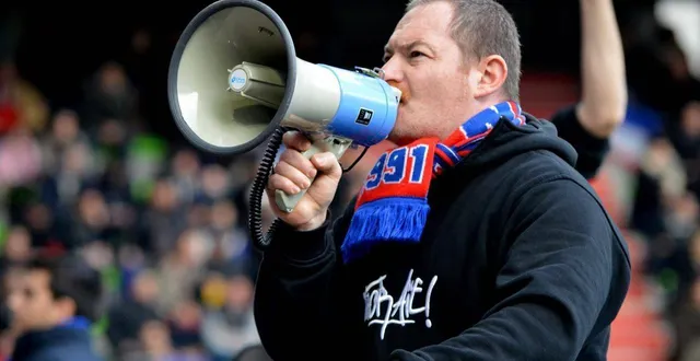 photo  christophe vaucelle, dit olaf, était du premier déplacement du malherbe normandy kop au mans, le 30 mars 1996.  &copy;  archives nicolas le boulanger 