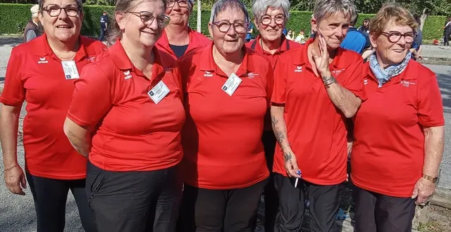 photo  les féminines de l’asptt argentan. de gauche à droite : catherine garderes, mireille fauvel, sophie chaignon, christine leménager, gisèle hudiard, véronique pichonnier et lili granger.  &copy;  asptt argentan 
