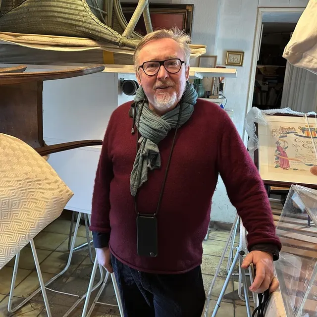 photo philippe louvet-guérif, dans sa maison sinistrée à bouchemaine.  ©  ouest-france