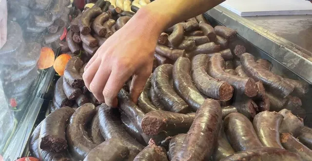 photo  la foire au boudin est de retour à mortagne-au-perche, dans l’orne.  &copy;  archives ouest-france 