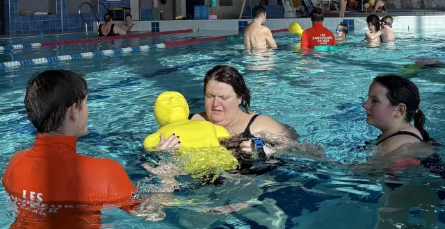 photo  beaufort-en-anjou, le 25 février 2026. les apprentissages aux gestes qui sauvent ont d’abord été dispensés dans un cadre familial par des bénévoles des sauveteurs en mer.  &copy;  co 