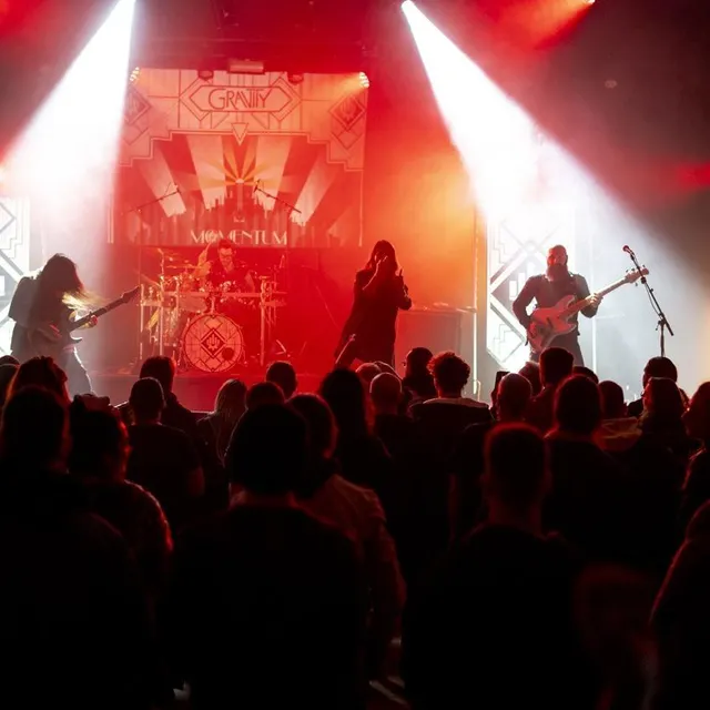 Le groupe Gravity au festival Amarock. Romane Simone photo le groupe gravity au festival amarock. © romane simone