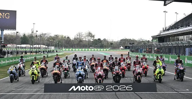 photo  les 22 pilotes de la saison 2026 de motogp  &copy;  lilian suwanrumpha / afp 