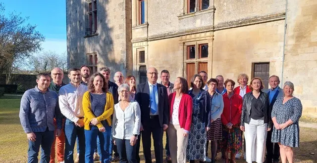 photo  l’équipe de marc richet (au centre) présente son riche programme.   &copy;  co 