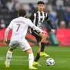 photo  yassin belkhdim et angers sco face à un gros morceau. 