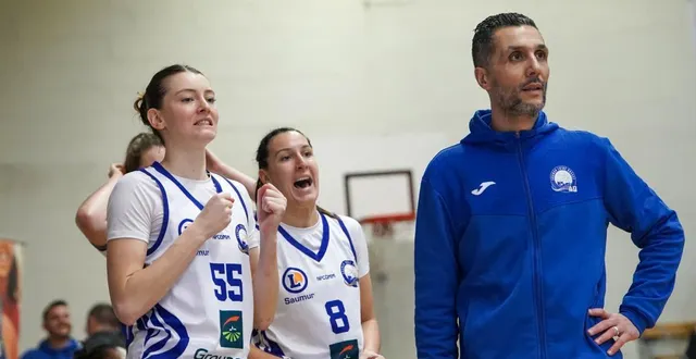 photo  saumur loire basket espère bien décrocher sa première victoire à domicile lors de ce derby.  &copy;  audrey lefrère 