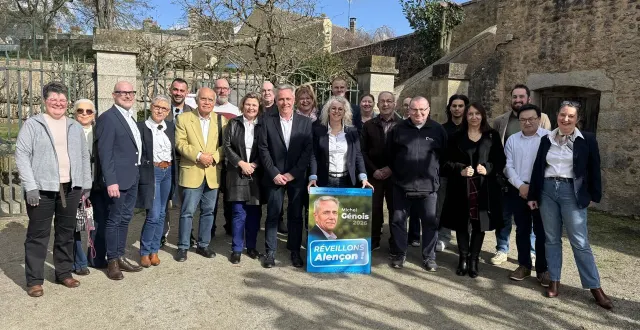 photo  michel génois (au centre de la photo), candidat aux élections municipales 2026 à alençon (orne), a dévoilé sa liste ce samedi 28 février 2026.  &copy;  ouest-france 