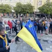 photo  l’association « enfants de l’ukraine » a organisé un rassemblement de soutien aux ukrainiens ce samedi 28 février 2026, place du théâtre, à caen (calvados), pour marquer la date de « ce sinistre anniversaire ». environ 150 personnes y ont participé. 