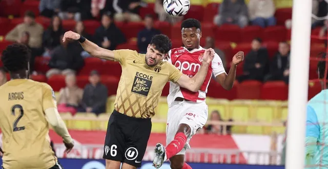 photo  louis mouton et le sco ont été battus par monaco.  &copy;  afp 