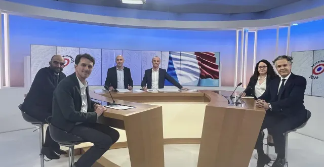 photo  les candidats ont débattu une demi-heure sur les questions de sécurité et de logement, des thèmes qu’ils avaient eux-mêmes choisi.  &copy;  france tv 