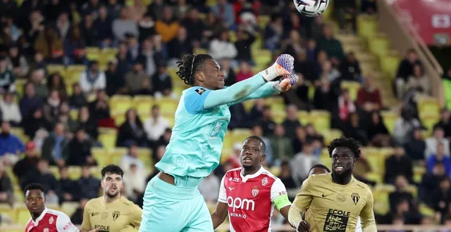 photo  oumar pona a disputé ses premières minutes en l1.  &copy;  valery hache / afp 