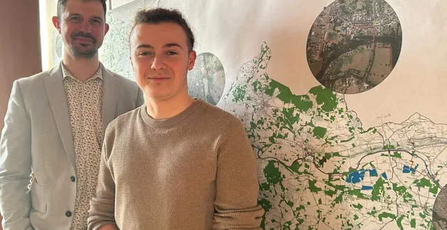 photo  bruno weber, directeur du petr du pays vallée du loir, et jules rouillé, nouveau chargé de mission, coordinateur du projet de sentier au fil du loir.  &copy;  ouest-france 