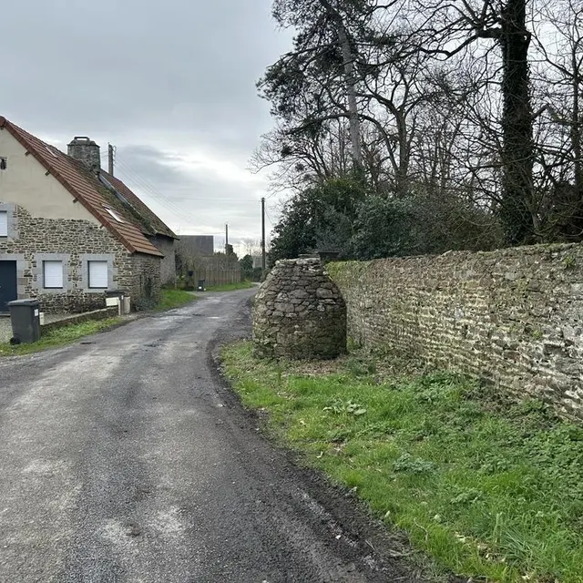 Le mur d’enceinte qui longe le château de Grainville. Ouest-France photo le mur d’enceinte qui longe le château de grainville. © ouest-france