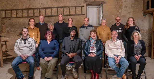 photo  l’équipe au complet de danièle mary pour les élections municipales de mars 2026 à saint-germain-de-la-coudre.  &copy;  danièle mary 