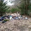 photo  une malheureuse confusion entre déchetterie et espace naturel : à allonnes (sarthe), une sentinelle a signalé ce dépôt sauvage de déchets. 