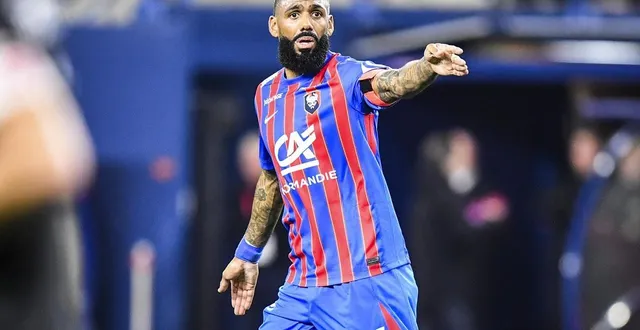 photo  yann m’vila, capitaine du sm caen.  &copy;  charles bury / ouest-france 