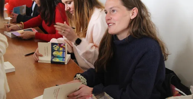 photo  ici en séance de dédicaces, gabrielle de tournemire est la lauréate 2026 du prix du 3-mars de la librairie le bruit des mots à la flèche (sarthe) pour son premier roman : « des enfants uniques ».  &copy;  ouest-france 