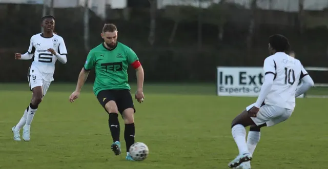 photo  karim el hamdaoui et les alençonnais ont surpris la réserve du stade rennais.  &copy;  ouest-france 