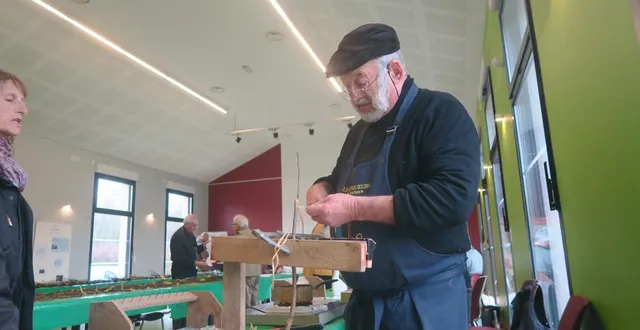 photo  la greffe a encore pris ce dimanche 1er mars 2026, pour cette nouvelle bourse aux greffons, salle de la marbrerie.  &copy;  ouest-france 