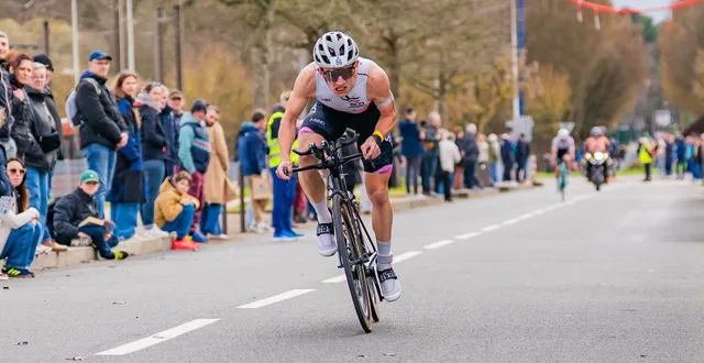 photo  lucien chapotte a remporté pour la deuxième fois de suite le duahtlon du mans.  &copy;  arnaud despelchain 