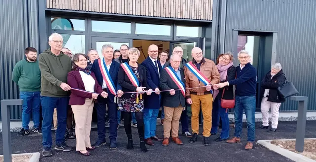 photo  éric michaud, maire délégué de saint-sylvain-d’anjou, adjoint en charge de la coordination du pôle aménagement et développement du territoire, lors de l’inauguration du nouveau bâtiment.  &copy;  co 