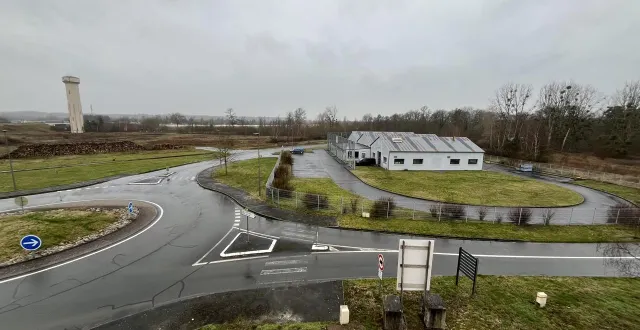 photo  entre vaas et aubigné-racan, loirécopark, une zone d’activités gérée par la communauté de communes sud sarthe.  &copy;  ouest-france. 