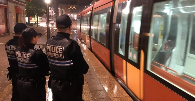 photo  les candidats et candidates aux élections municipales de mars 2026, au mans, livrent des éléments de leur programme sur la question de la sécurité.  &copy;  archives ouest france 