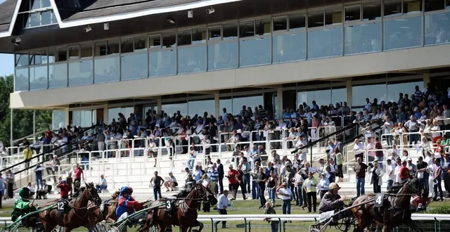 photo  les courses hippiques reprennent pour la saison 2026 à l’hippodrome de caen.  &copy;  archives 