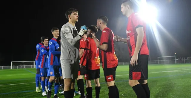 photo  kevin heurlière, ici au premier plan à droite, surnommé cash (kh), par ses coéquipiers.  &copy;  co michel durigneux 