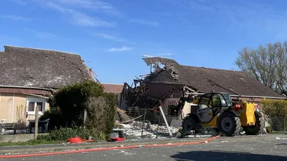 photo  trois maisons ont été touchées par l’explosion à bouloire, commune située à l’est du mans (sarthe). 