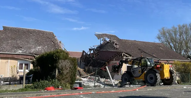 photo  trois maisons ont été touchées par l’explosion à bouloire, commune située à l’est du mans (sarthe).  &copy;  ouest-france 