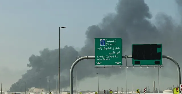 photo  à l’image du port de jebel ali ce dimanche 1er mars, dubaï est l’une des cibles de l’iran au grand désespoir de milliers d’influenceurs qui ne peuvent pas quitter les émirats arabes unis.  &copy;  afp 