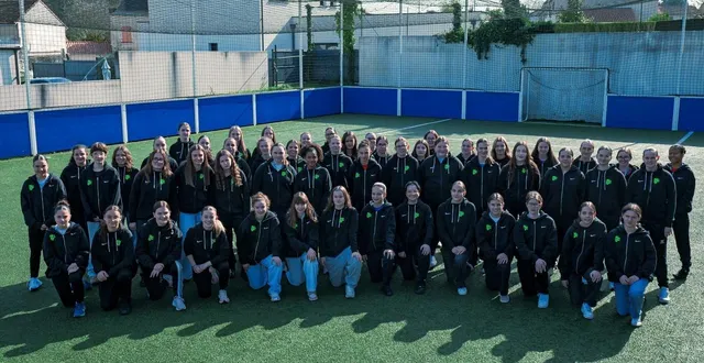 photo  54 jeunes filles de 14 à 18 ans des pays de la loire participent à l’opération nxt gen coaches.  &copy;  ligue des pays de la loire de football 