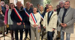 photo  � l’audience devant le tribunal correctionnel du mans�(sarthe), ce lundi 2�mars 2026, martine couet, au centre, a re�u le soutien d’une vingtaine d’�lus de communes voisines et d’habitants de voivres-l�s-le-mans. 