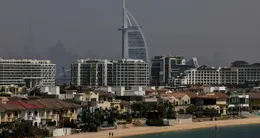 photo  le ciel de duba� o� habite fran�ois jarrossay s’est obscurci depuis samedi. 