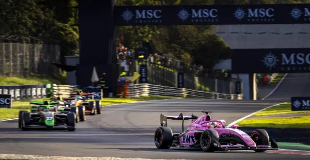 photo  nicola lacorte, ici à monza (italie) début septembre 2025, va disputer sa deuxième saison de f3 avec dams.  &copy;  dutch photo agency 