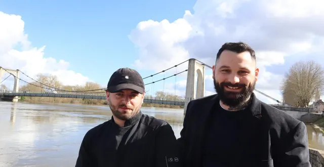 photo  de gauche à droite : lucas viot, 30 ans, chef de cuisine, et benjamin augereau, 36 ans, déjà propriétaire d’un établissement à angers, se sont associés pour reprendre l’ancien bistrot des quais, devenant quai bareteau.  &copy;  co 