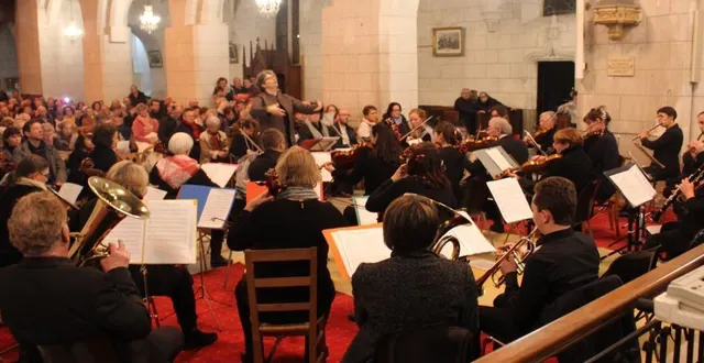 photo  concert en l'église saint-guingalois.  &copy;  archives le maine libre 