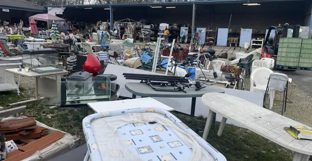 photo  la vente de printemps d’emmaüs, c’est ce samedi 7 mars 2026 (photo d’illustration).  &copy;  ouest-france 