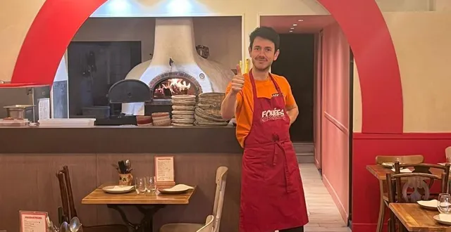 photo  simon merret dans son restaurant à angers.  &copy;  fouées gargantua 