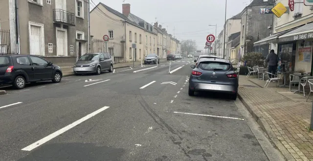 photo  rue gambetta à sablé, le « chaucidou » ne plaît pas à tous.  &copy;  le maine libre 