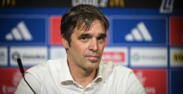 photo  michael gerlinger lors d’une conférence de presse de l’olympique lyonnais le 9 juillet 2025.  &copy;  olivier chassignole / afp 