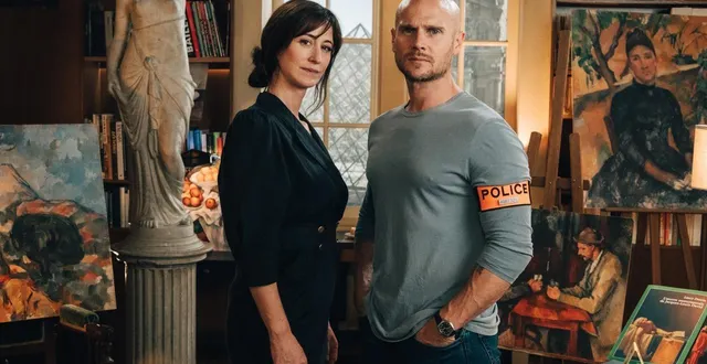 photo  antoine verlay (campé par nicolas gob) et florence chassagne (incarnée par éléonore bernheim) reviendront pour une saison 10 dans « l’art du crime » sur france 2.  &copy;  ©caroline dubois - france télévisions - gaumont 