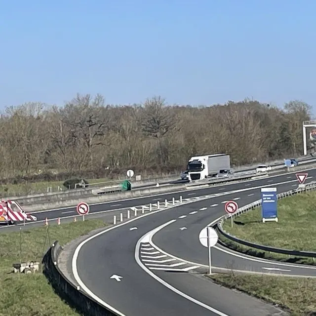 photo une partie de l’autoroute est bloquée, ce mardi 3 mars.  ©  ouest-france