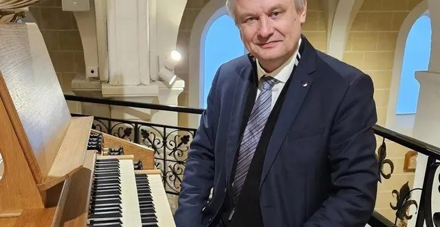 photo  michel bourcier, organiste titulaire de la cathédrale de nantes, donnera une mini-conférence, suivie d’une interprétation des « laudes » de florentz, sur l’orgue gulliver.  &copy;  archives co 