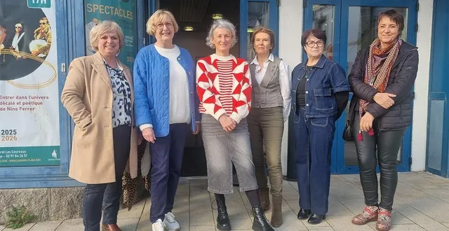 photo  karen laroche, coordinatrice du festival ; annick le galoudec, membre des flâneurs ; christelle lamour, directrice de la médiathèque ; régine le normand, adjointe au maire chargée de la culture ; yolande allanic et évelyne bourgogne, qui font partie de l’organisation du festival.  &copy;  ouest-france 